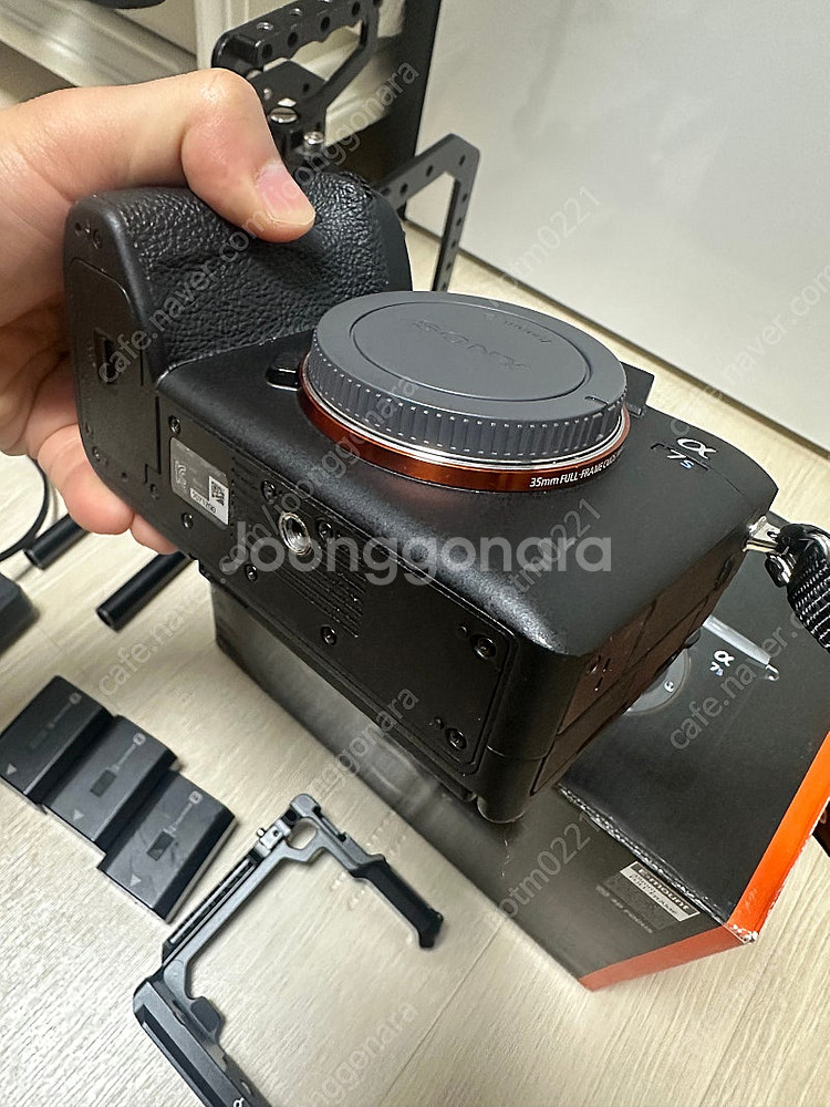 Sony A7S3 바디, 항공샷 삼각대 판매합니다--1