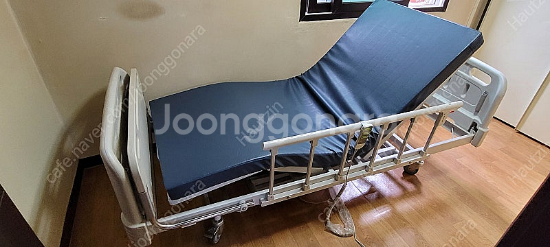 수직상승형 환자용침대 병원침대 전동3단 의료침대--1
