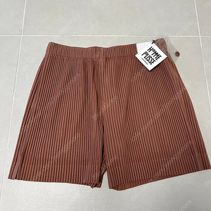 [One Size] 옴므플리세 7월 먼슬리 JF074 반바지 버나디나이트 레드