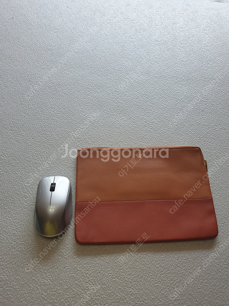 셀린느 투톤 클러치 스몰 (정품) 거의 새상품 판매합니...--9