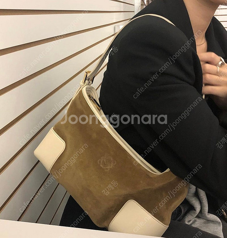 빈티지 로에베 스웨이드 숄더백--2