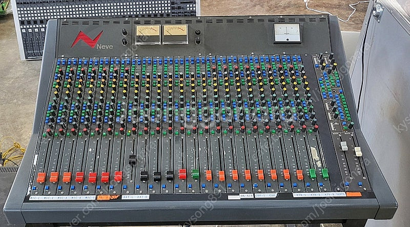 NEVE 44 SERIES 아날로그 믹서--0