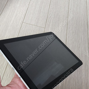 갤럭시 탭 , 테블릿 SM-T580