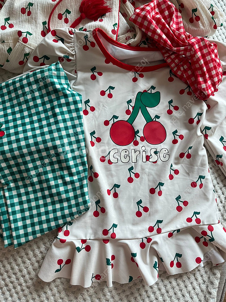 리미떼두두 체리 래쉬가드XL&로브--1