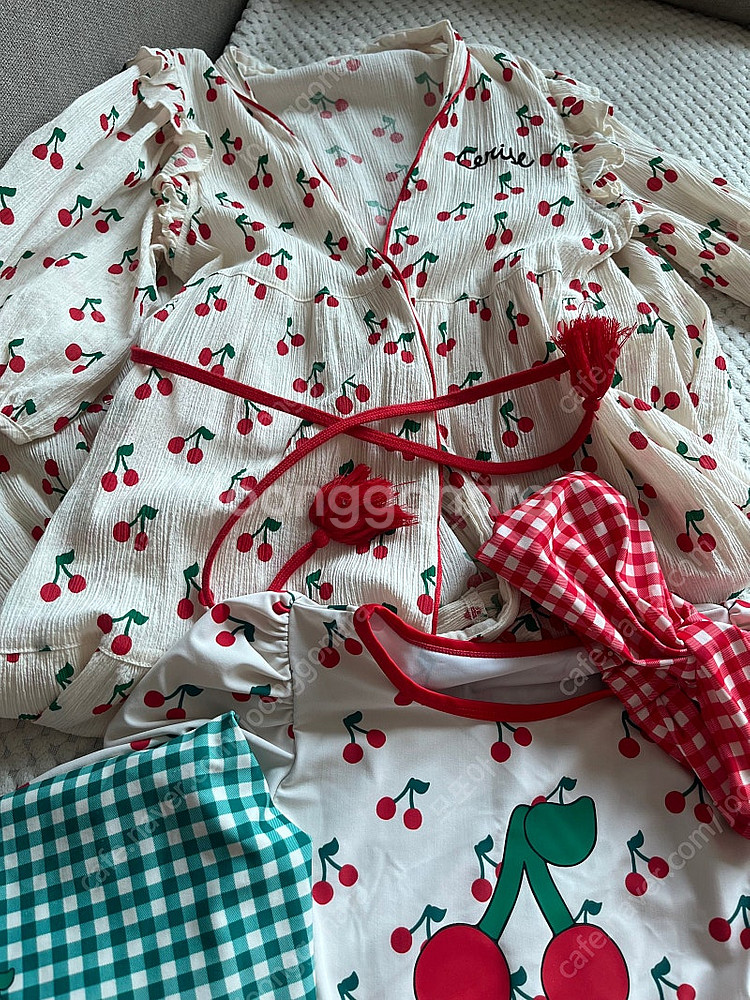 리미떼두두 체리 래쉬가드XL&로브--2