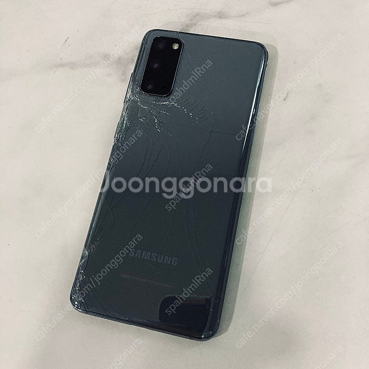 갤럭시 S20 그레이 128기가 8만5천원 판매합니다!--1