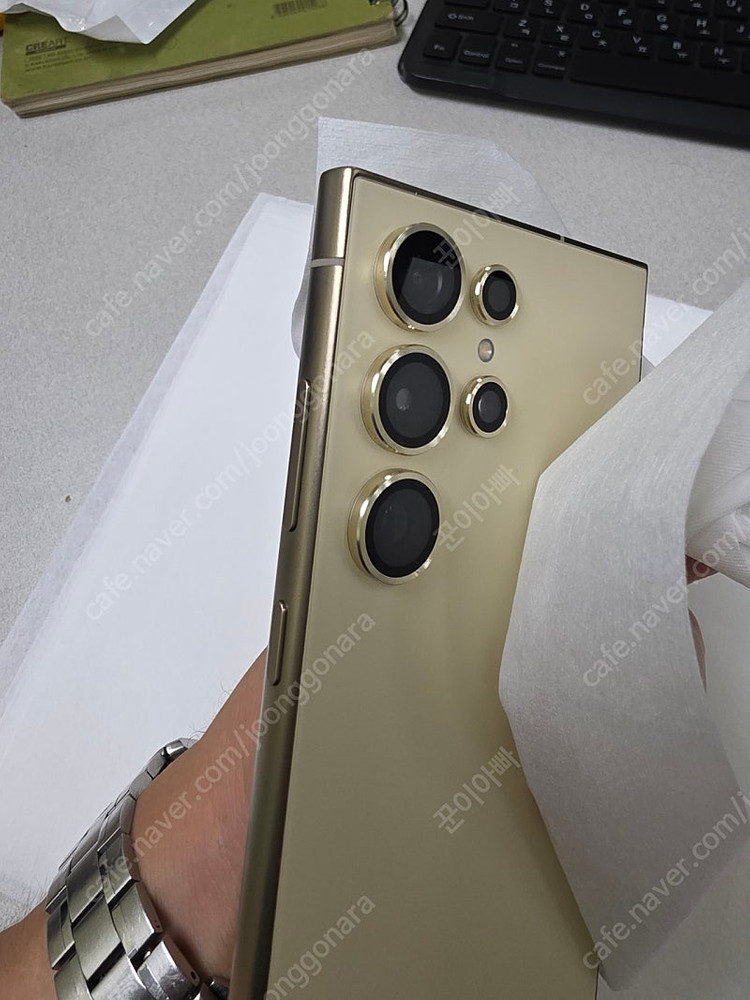 갤럭시S24울트라 256G 티타늄옐로우 팝니다.--4