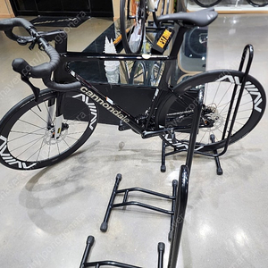 캐논데일 슈퍼식스에보 4 56사이즈 아비아브아데온2