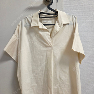 유메르 라이트 도쿄셔츠 라이트베이지 새상품 팝니다
