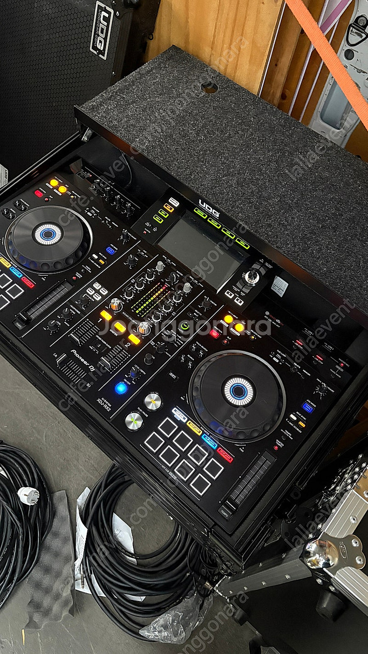 S급 XDJ RX2+플라이트 케이스 세트 판매합니다--2