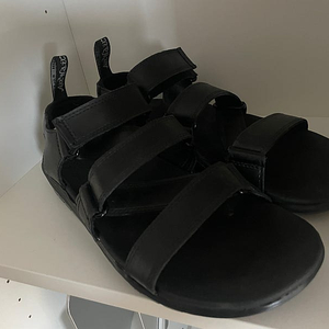 닥터마틴 샌들 260(41size)