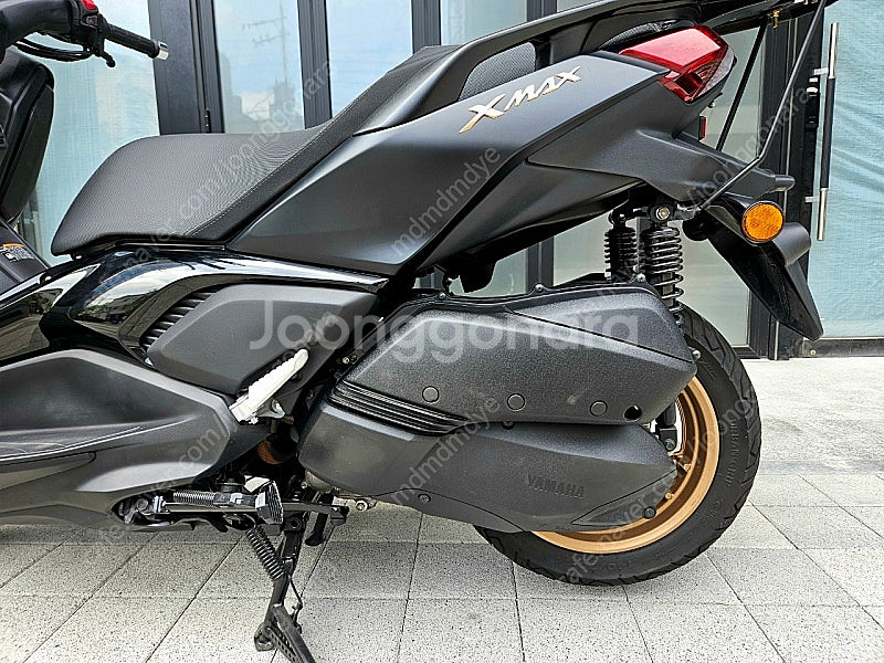 2만키로 23년식 엑스맥스 300 페리 판매합니다--8