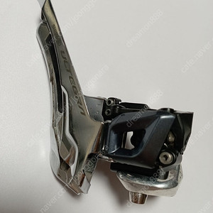울테그라 FD-R8000(앞드레일러), RD-R8000 GS(뒷드레일러), PD-R550(클릿패달)
