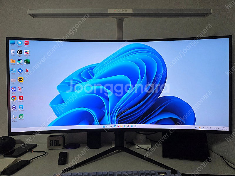 와사비망고 40인치 모니터 Artview 400 팝니다...--0