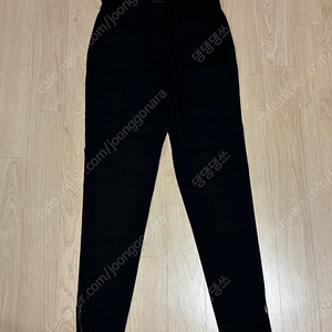 띠어리 린넨 밴딩팬츠팝니다