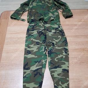 미군4피스 침낭(새거 .중고)과 / 우드랜드 고아택스 상.하
