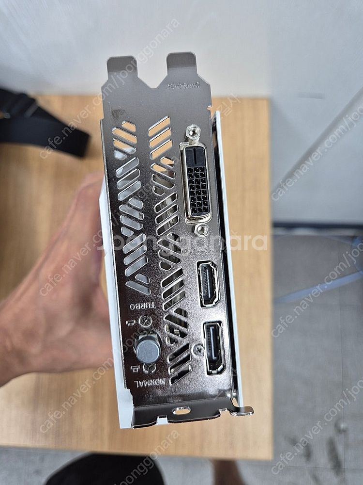 컬러풀 RTX3050 8GB I game 화이트 그래픽...--2