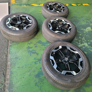 싼타페 MX5 18인치 휠타이어 , TPMS, 휠캡포함
