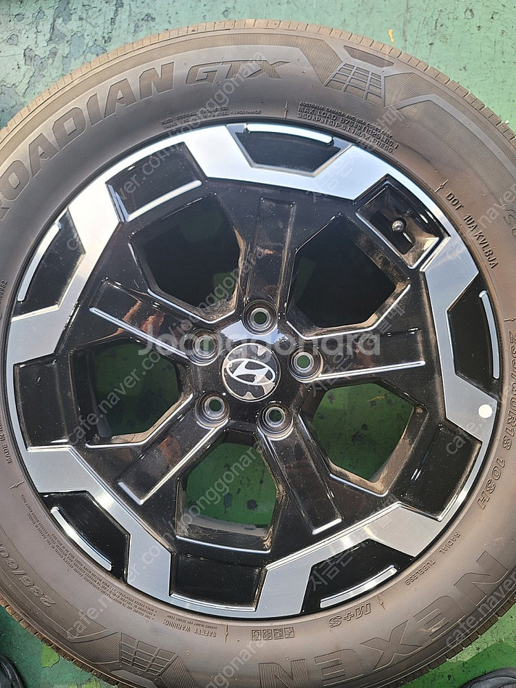 싼타페 MX5 18인치 휠타이어 , TPMS, 휠캡포함--4