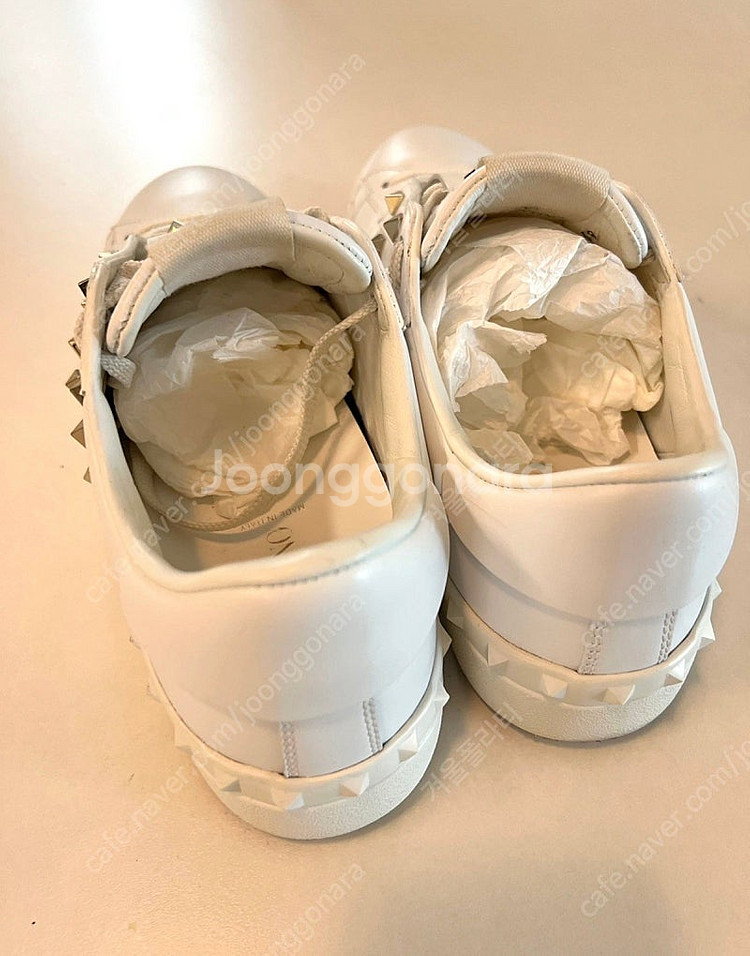 발렌티노 남성 락스터드 언타이틀 스니커즈 39사이즈--3