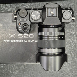 후지정품 X-S20 바디 후지정품 XF 16-50mm 신형렌즈 판매합니다. 각개 27년 5월 A/S
