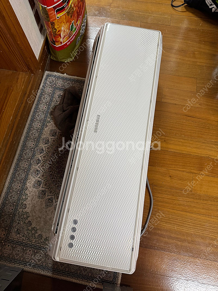 삼성 벽걸이 에어컨 실내기 팝니다. (AR06FVBC1...--0