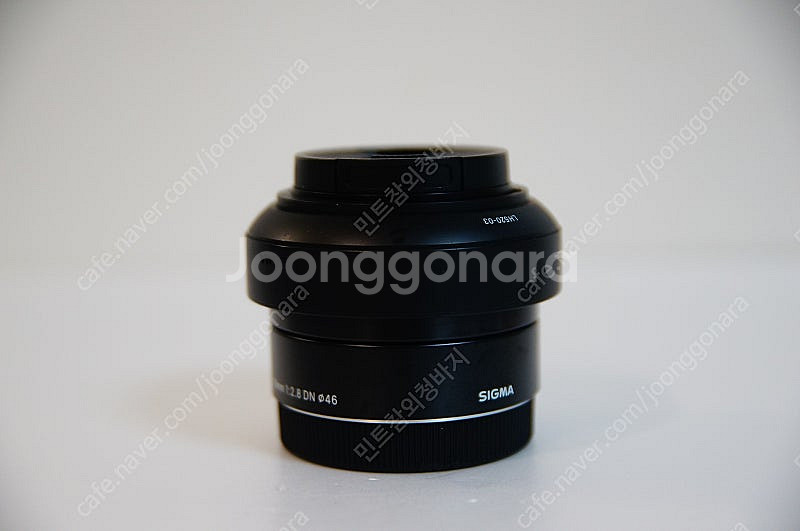 소니용 시그마 19mm f2.8 블랙 단렌즈 박스셋팝니...--1
