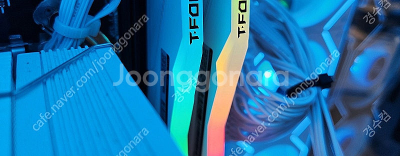 고사양 게이밍 컴팝니다 라이젠7500F DDR5 32G...--6