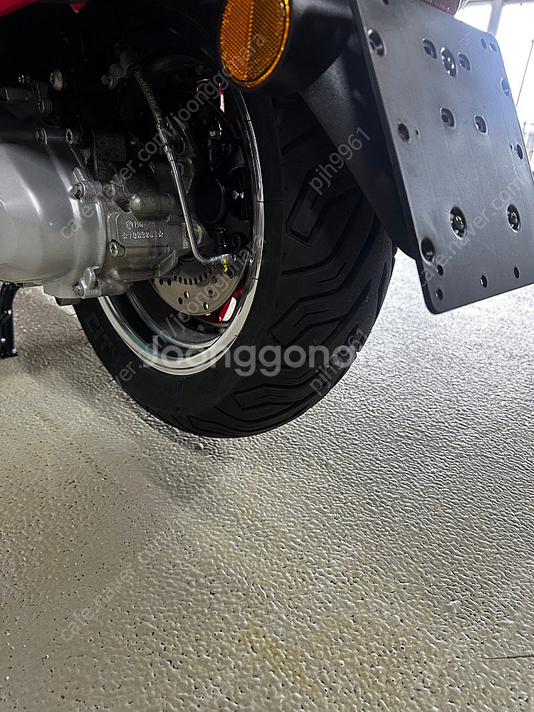 19년식 베스파 946레드 판매합니다..(1450만원)--6