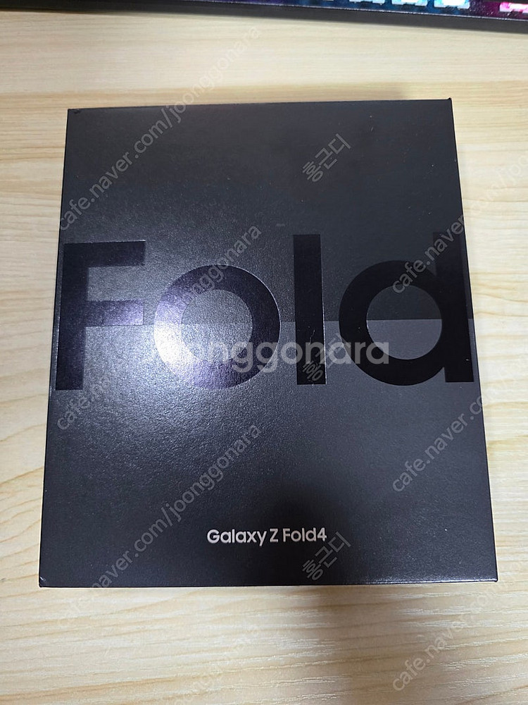 갤럭시 폴드4 베이지 512GB 올갈이 팝니다--0