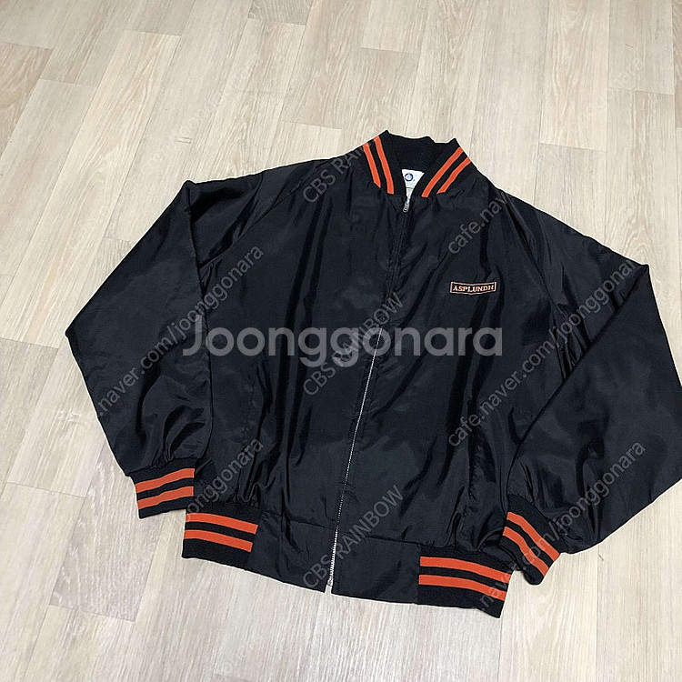 [29,000] (L) 90's MADE IN U.S....--3