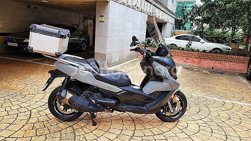깔끔하게 관리한 C 400 GT 판매합니다.(2019년...--0