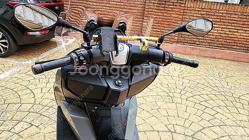 깔끔하게 관리한 C 400 GT 판매합니다.(2019년...--9