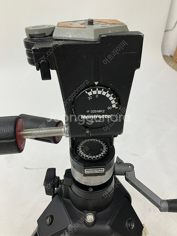 맨프로토 Manfrotto 중 대형 삼각대 075B 모...--1