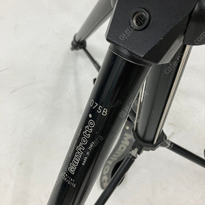 맨프로토 Manfrotto 중 대형 삼각대 075B 모델과 029 MK2 헤드