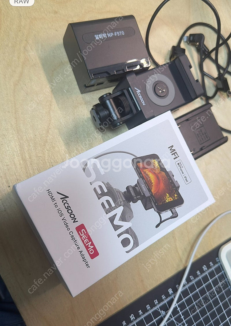 시모 휴대용 iOS 프리뷰 모니터 홀더 판매합니다(풀박...--0