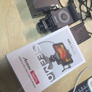 시모 휴대용 iOS 프리뷰 모니터 홀더 판매합니다(풀박스)