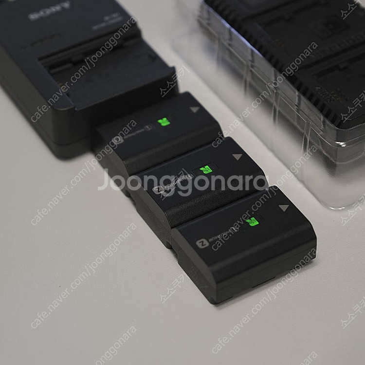 소니 a7m4 + 2470gm2 + 세로그립 + 배터리...--3