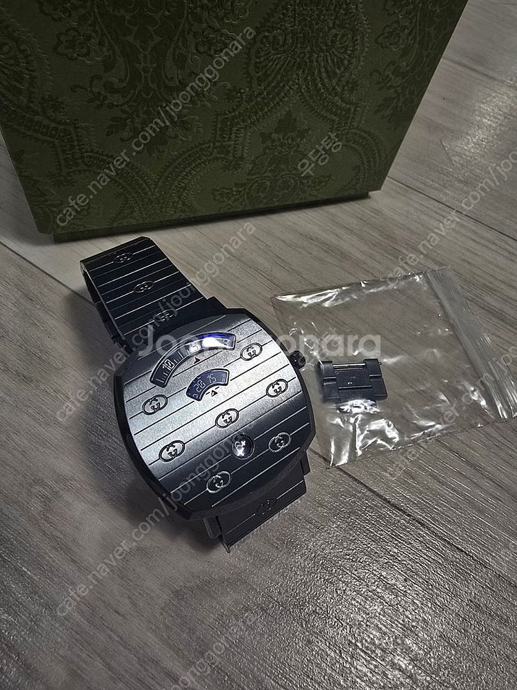 구찌 그립 시계 38mm 블랙--3