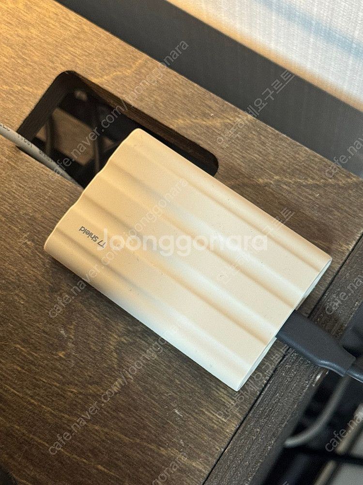 삼성 T7 Shield 외장 SSD 2tb--0