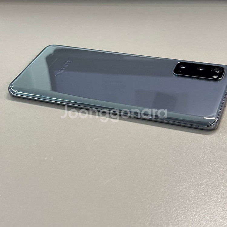 갤럭시S20 그레이색상 128용량 미파손 무잔상 상태좋은 특A급 단말기 16만 판매합니다--5