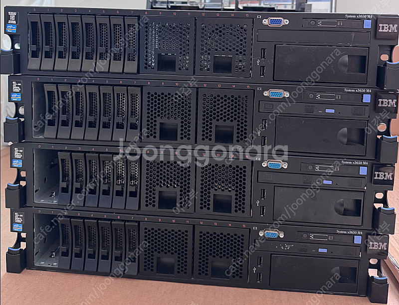 IBM SYSTEM x3650 M4 2U 2.5" 8베...--0