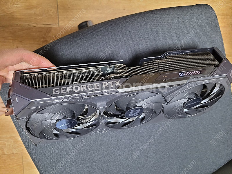 기가바이트 RTX5080 게이밍oc 판매합니다--1