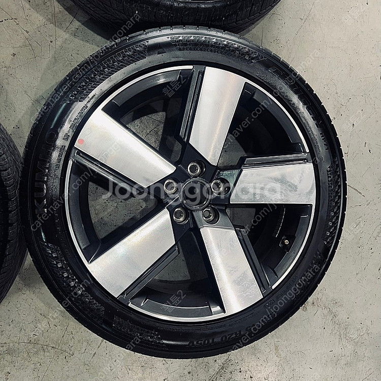 싼타페MX5 20인치 중식도 휠타이어 판매--3