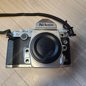 니콘 정품 Df 바디 / D800E 바디 / D300 바디 판매합니다.