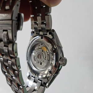 해밀턴 뷰매틱 오픈하트 H327050 재즈마스터 시계 팝니다