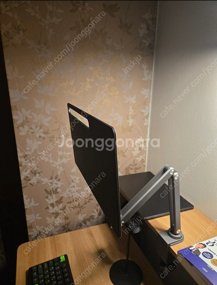 니케 갤럭시탭 울트라 거치대 판매--0