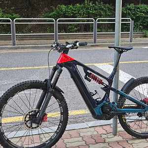 캐논데일 모테라 LT2 (L사이즈) 판매합니다 풀샥 emtb 전기자전거 산악자전거 mtb