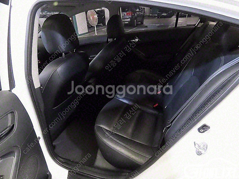 중고 K3 1.6 GDI 노블레스 2015 년식 흰색 ...--7