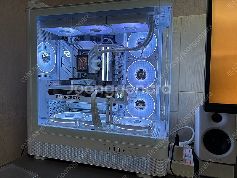 9800x3d 5070ti 화이트 새상품급 본체 팝니다--1
